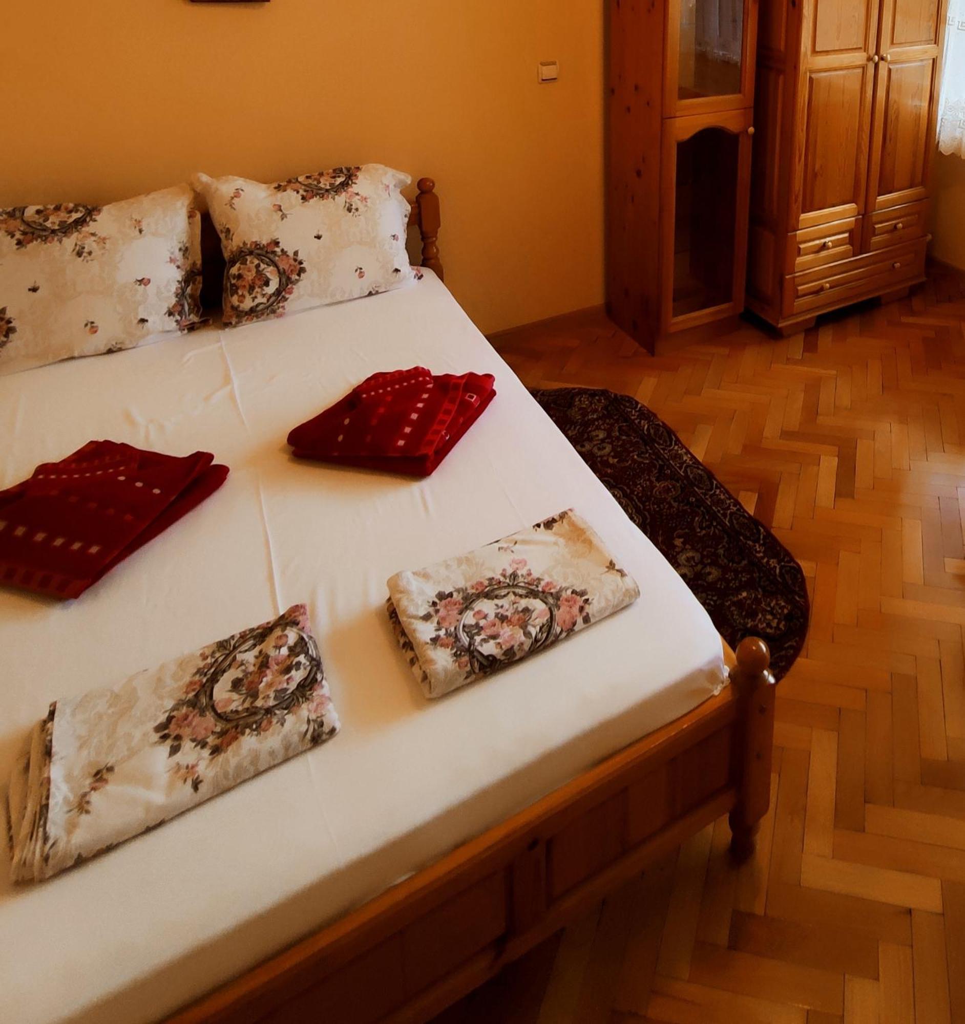 Mercury Guest House เวลีคอเทอร์โนโว ภายนอก รูปภาพ