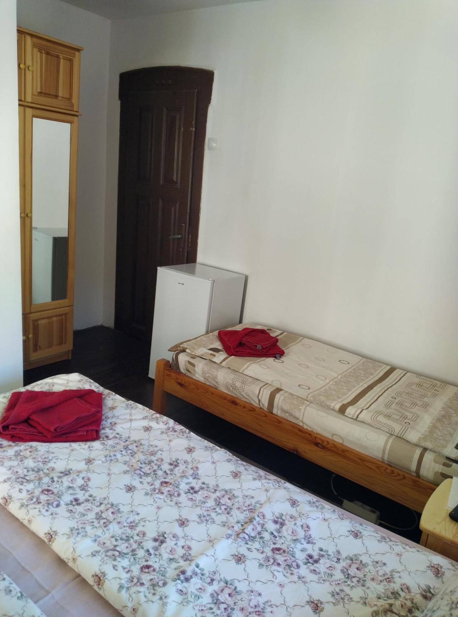 Mercury Guest House เวลีคอเทอร์โนโว ภายนอก รูปภาพ
