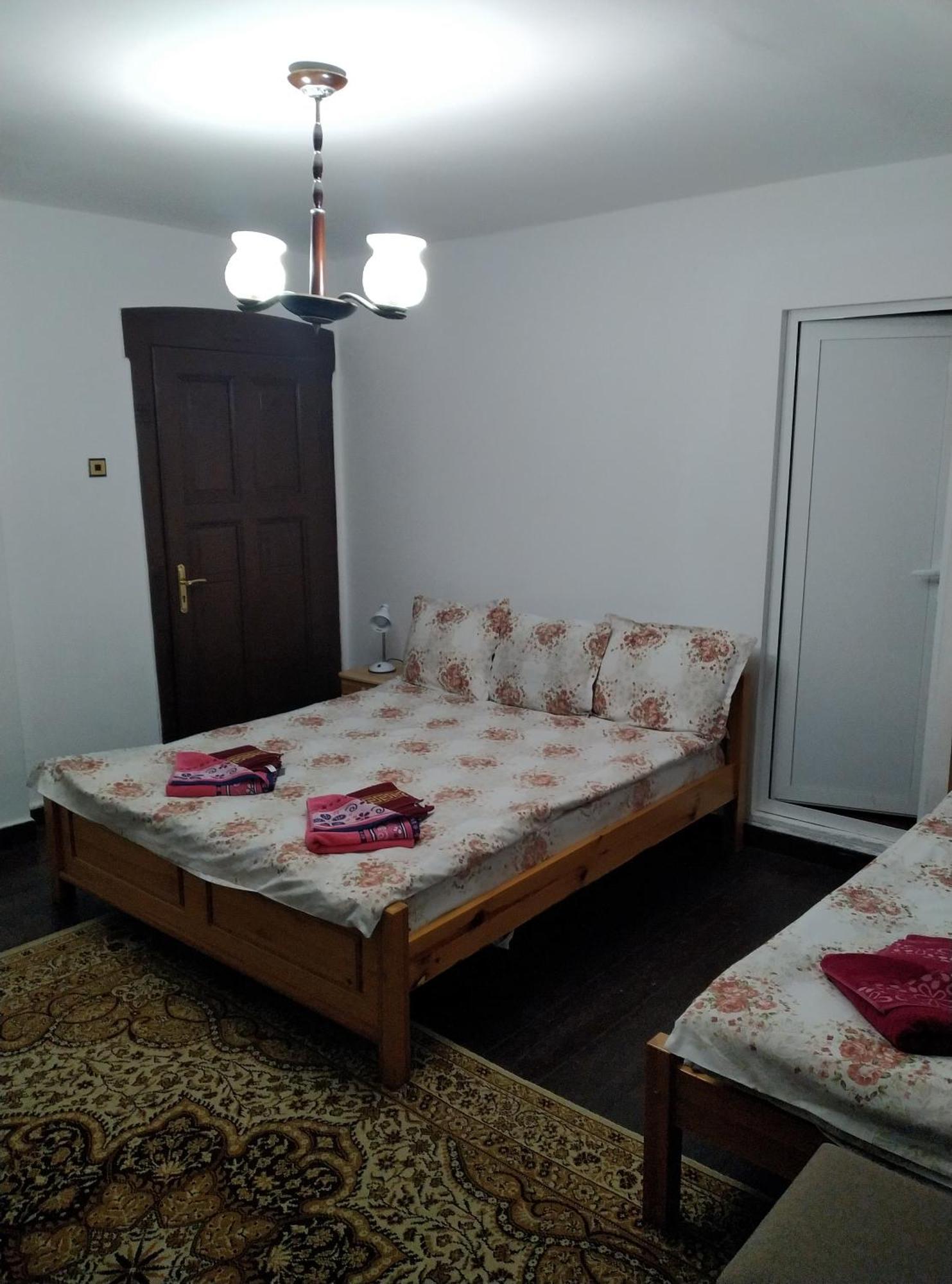 Mercury Guest House เวลีคอเทอร์โนโว ภายนอก รูปภาพ