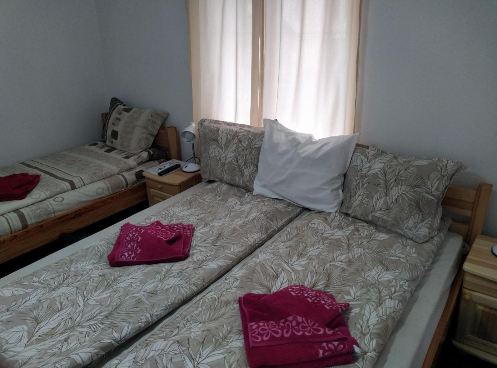Mercury Guest House เวลีคอเทอร์โนโว ภายนอก รูปภาพ