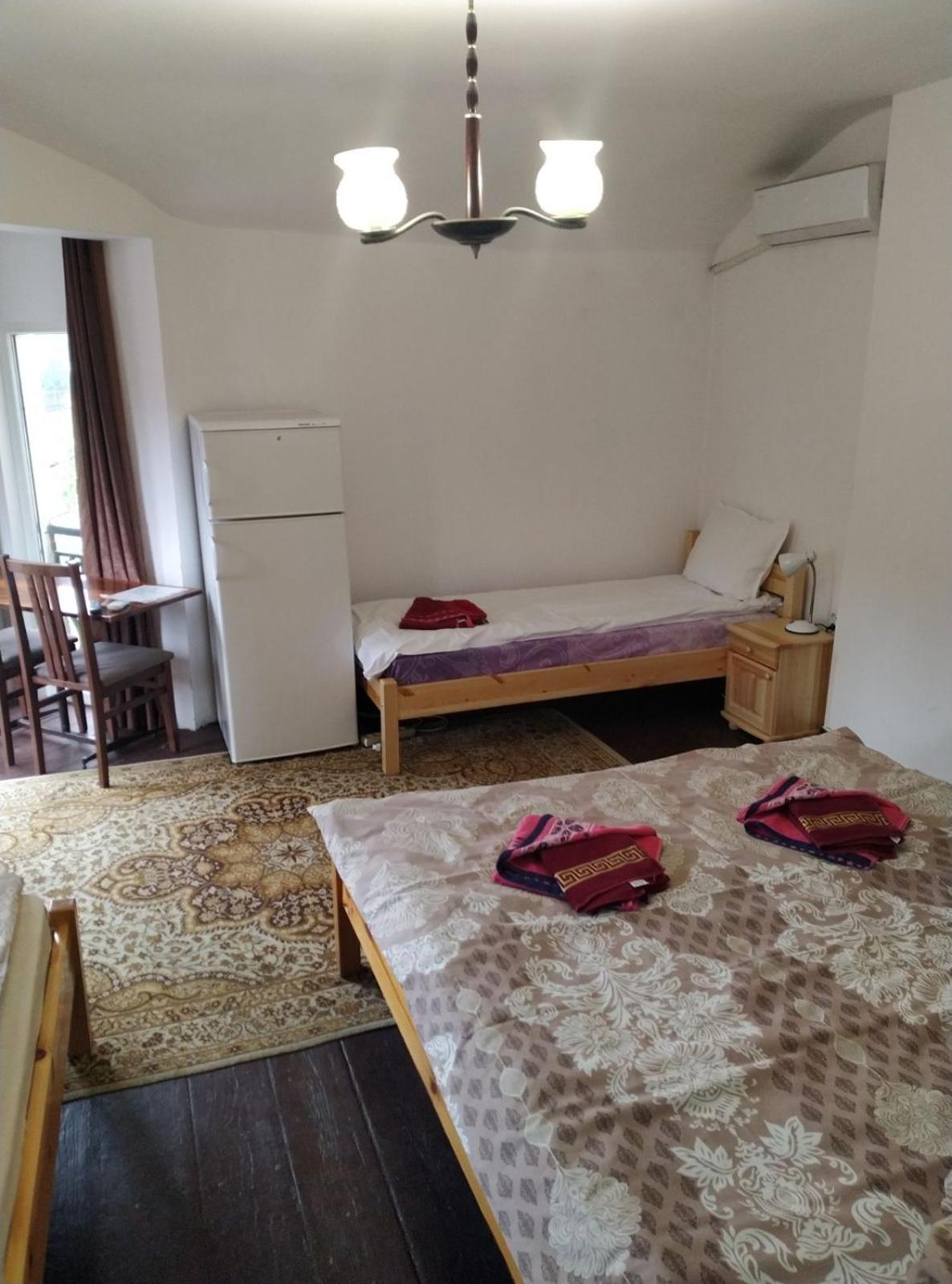 Mercury Guest House เวลีคอเทอร์โนโว ภายนอก รูปภาพ
