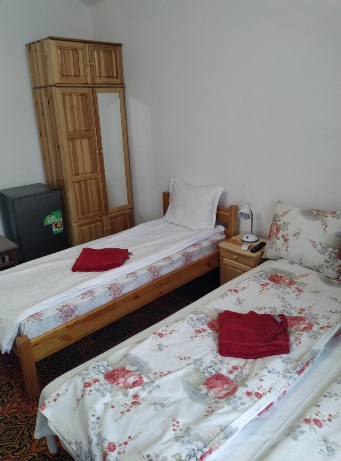 Mercury Guest House เวลีคอเทอร์โนโว ภายนอก รูปภาพ